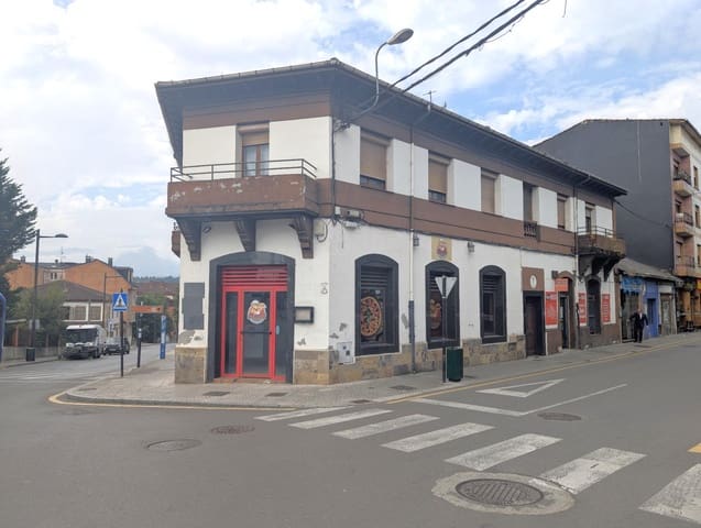 Local Comercial de 6 habitaciones en Oviedo en venta - 300.000 € (Ref: 9998931)