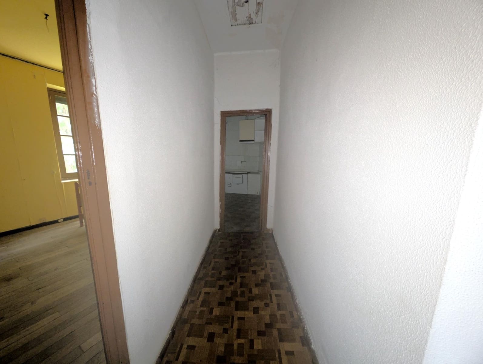 6 sypialnia Komercyjne na sprzedaż w Oviedo - 300 000 € (Ref: 9998931)