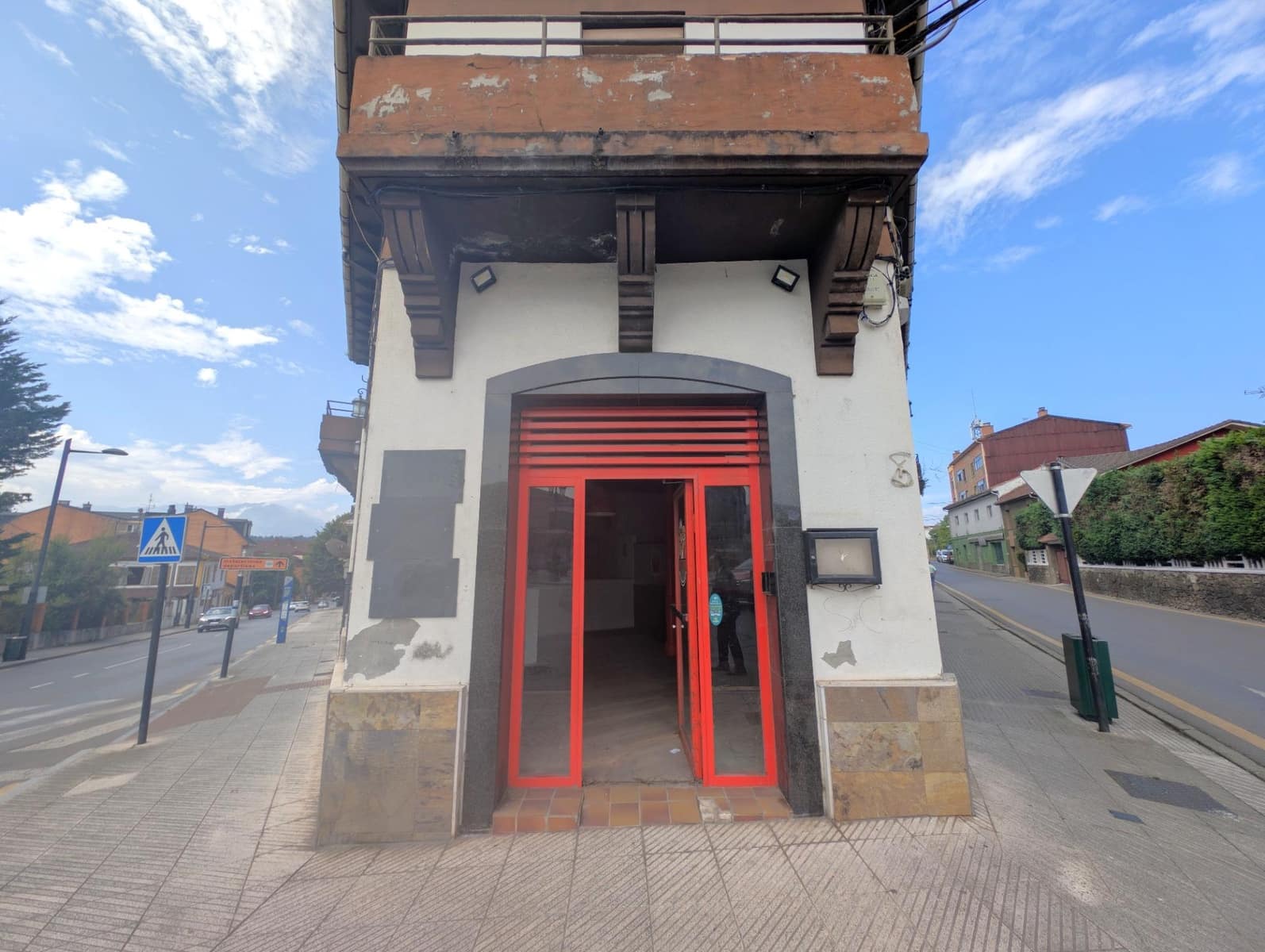 6 sypialnia Komercyjne na sprzedaż w Oviedo - 300 000 € (Ref: 9998931)