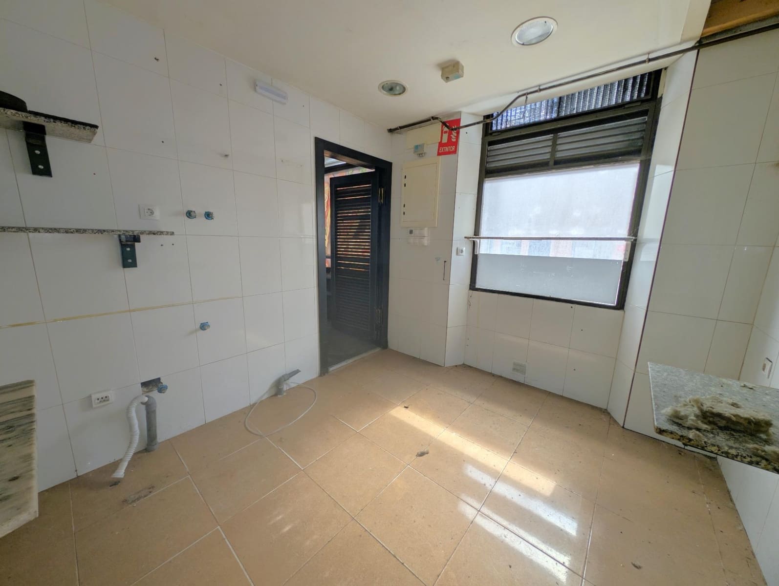 6 sypialnia Komercyjne na sprzedaż w Oviedo - 300 000 € (Ref: 9998931)