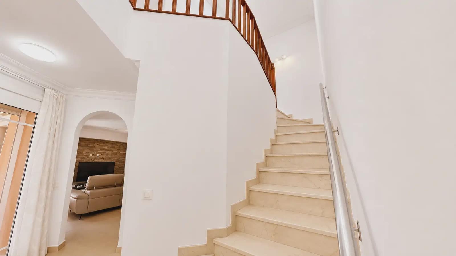 4 makuuhuone Huvila myytävänä paikassa Arona - 880 000 € (Ref: 10021727)