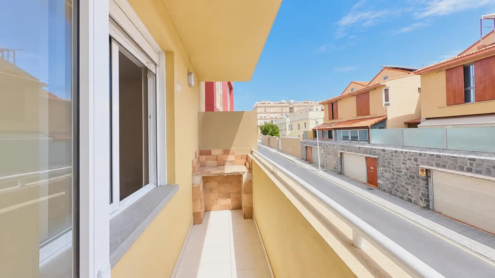 3 bedroom Beach Apartment for sale in Granadilla de Abona with garage - € 349,000 (Ref: 10060913)