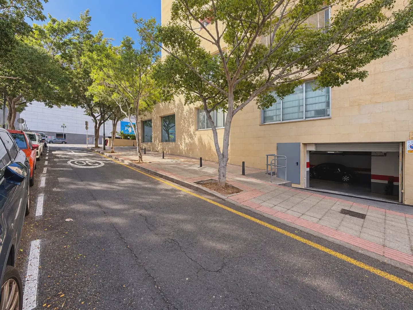 1 soverom Leilighet til salgs i Santa Cruz de Tenerife med garasje - € 290 000 (Ref: 10184010)