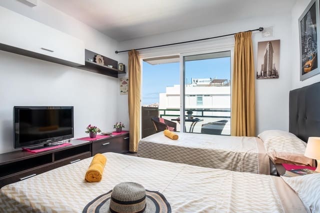 Studio te koop in Los Cristianos, Arona met zwembad - € 275.000 (Ref: 7837928)