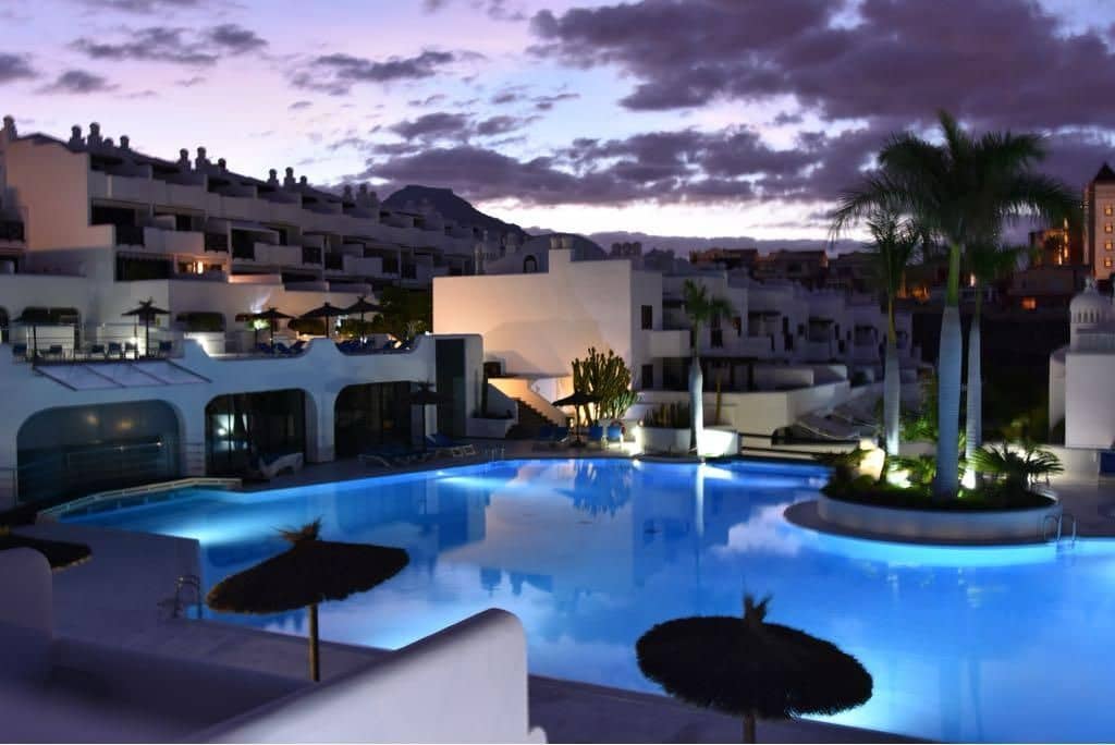 3 soveværelse Lejlighed til salg i Playa Paraiso med swimmingpool garage - € 439.000 (Ref: 8640047)