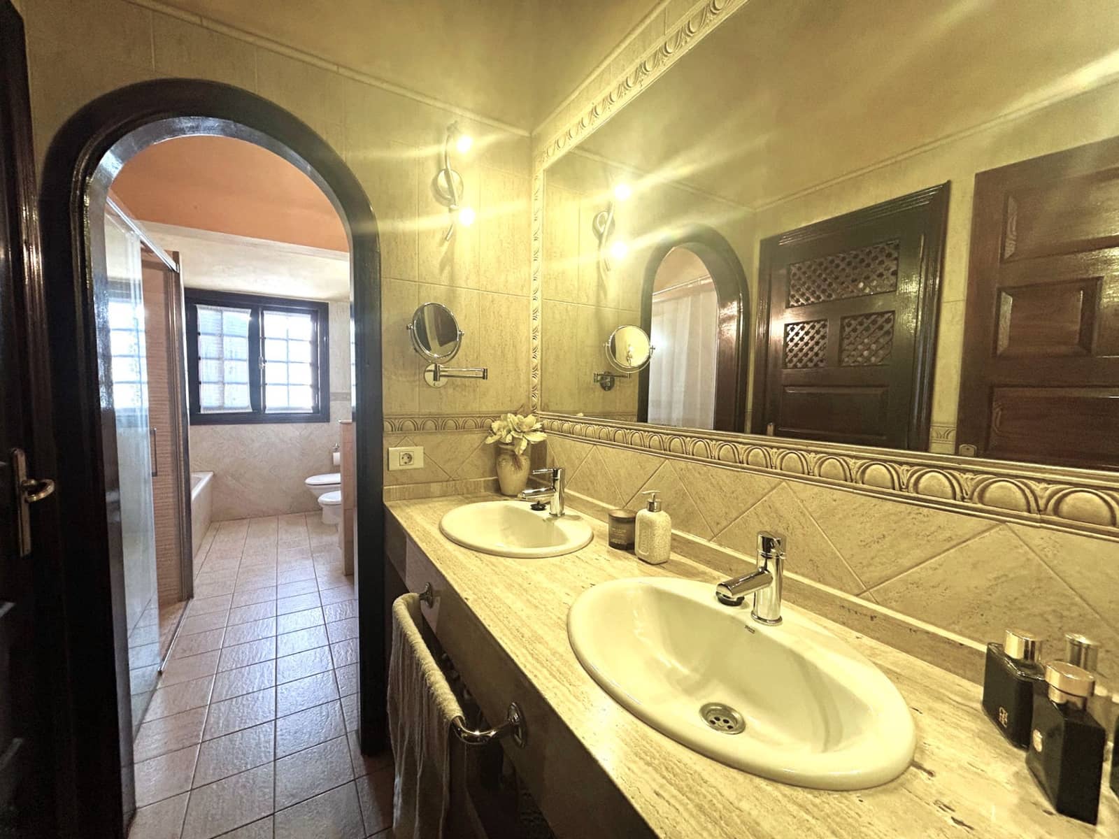 4 soveværelse Semi-Rækkehus til salg i San Miguel de Abona med swimmingpool - € 475.000 (Ref: 9006715)