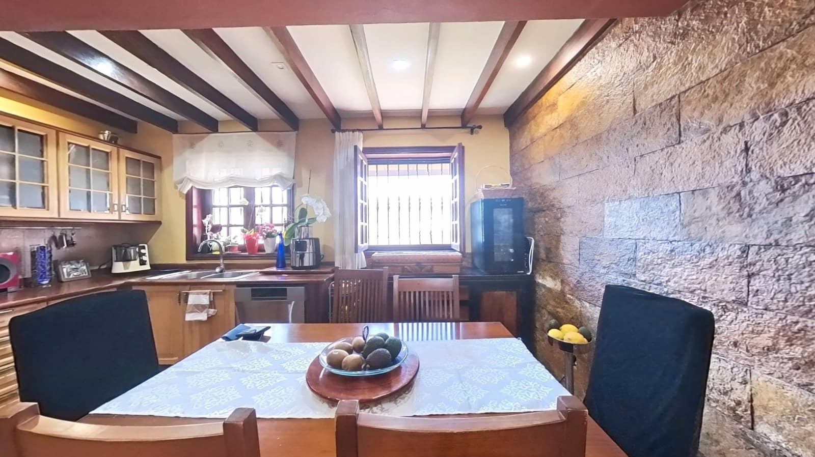 4 soveværelse Semi-Rækkehus til salg i San Miguel de Abona med swimmingpool - € 475.000 (Ref: 9006715)