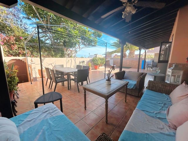 4 soverom Kjedet enebolig til salgs i San Miguel de Abona med svømmebasseng - € 475 000 (Ref: 9006715)