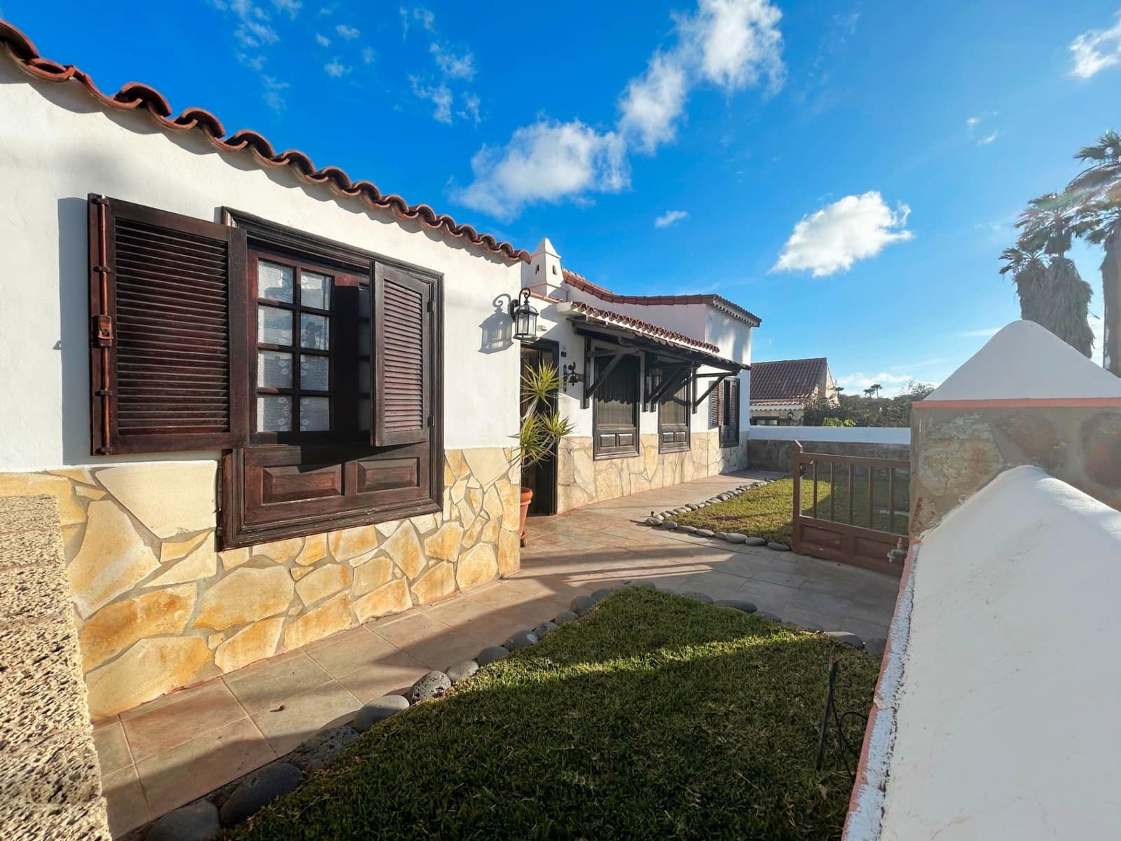 4 soveværelse Semi-Rækkehus til salg i San Miguel de Abona med swimmingpool - € 475.000 (Ref: 9006715)