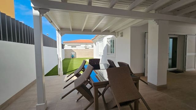 3 soveværelse Villa til salg i Casco Urbano, Adeje - € 845.000 (Ref: 9088268)