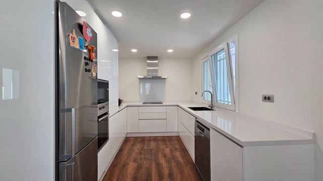 3 soveværelse Villa til salg i Casco Urbano, Adeje - € 845.000 (Ref: 9088268)