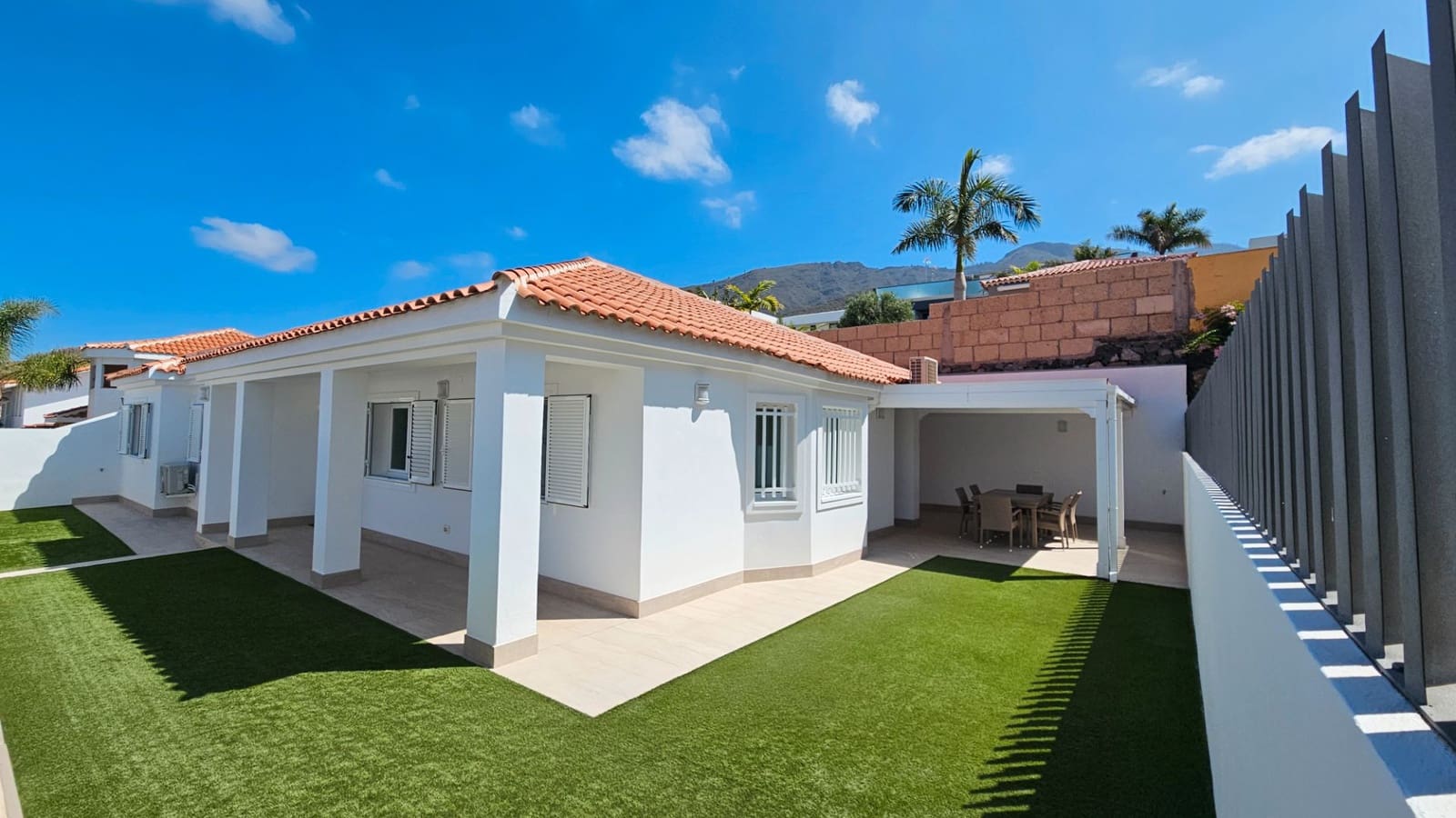 3 soverom Villa til salgs i Adeje - € 845 000 (Ref: 9088268)