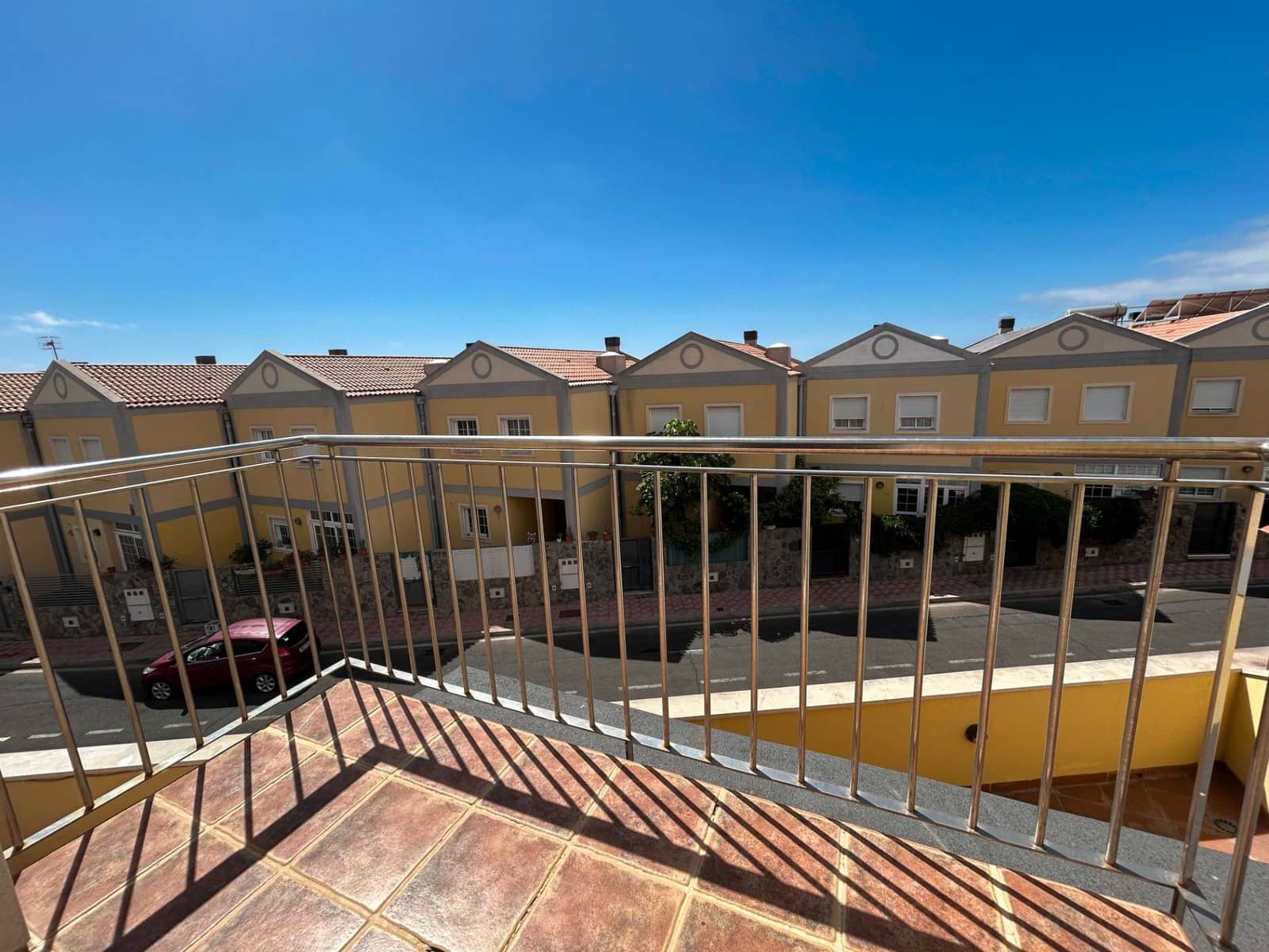 3 soverom Hus til salgs i San Miguel de Abona med svømmebasseng garasje - € 360 000 (Ref: 9200115)