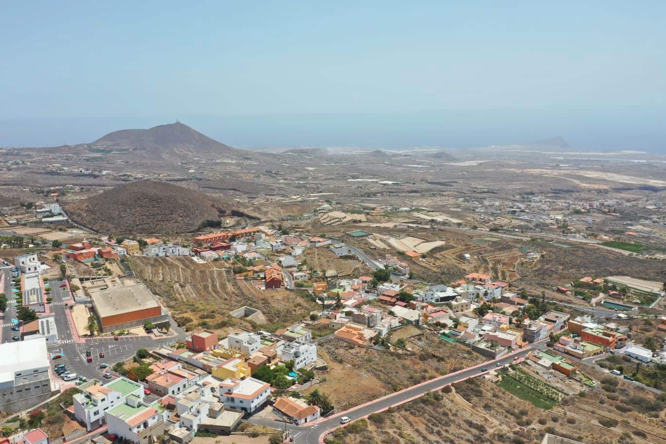 3 soverom Hus til salgs i San Miguel de Abona med svømmebasseng garasje - € 360 000 (Ref: 9200115)