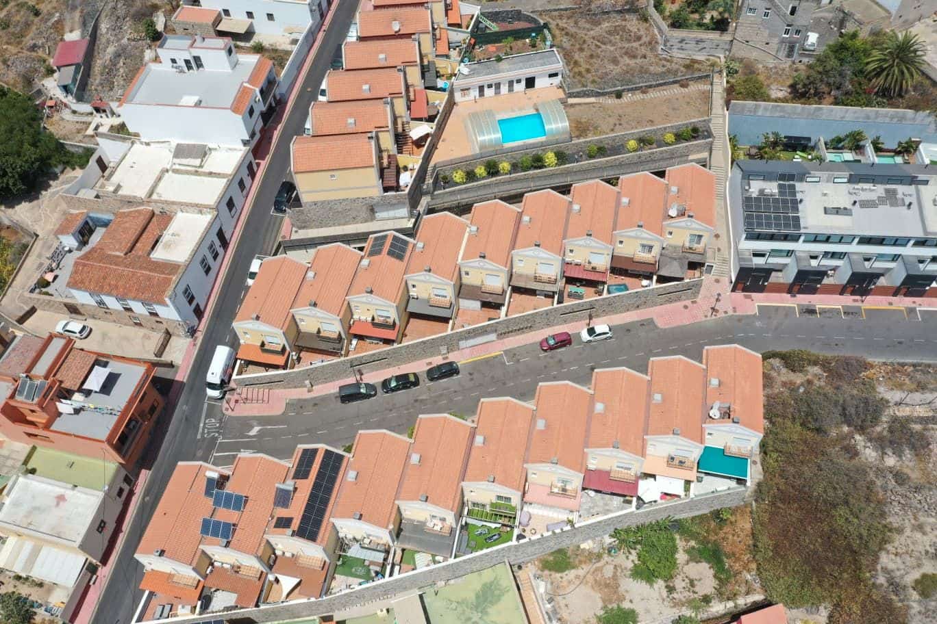 3 soverom Hus til salgs i San Miguel de Abona med svømmebasseng garasje - € 360 000 (Ref: 9200115)