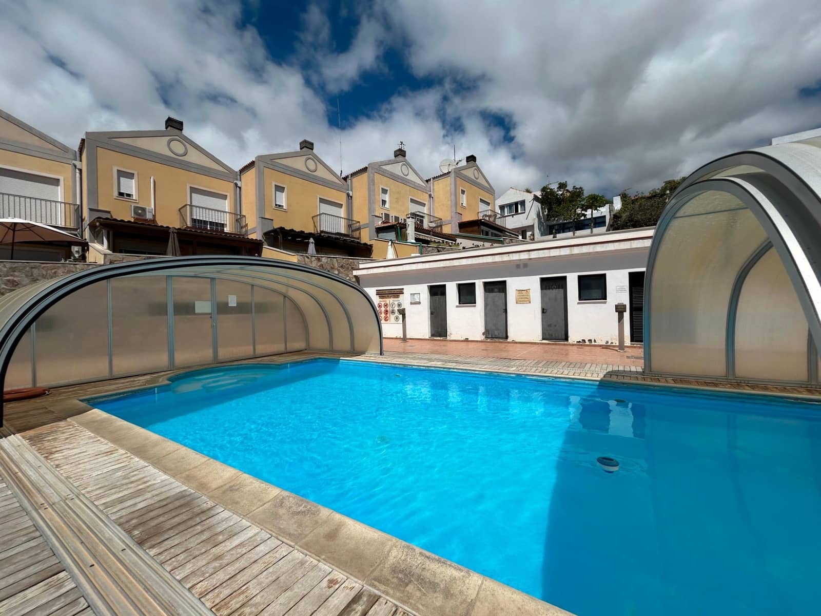 3 soverom Hus til salgs i San Miguel de Abona med svømmebasseng garasje - € 360 000 (Ref: 9200115)