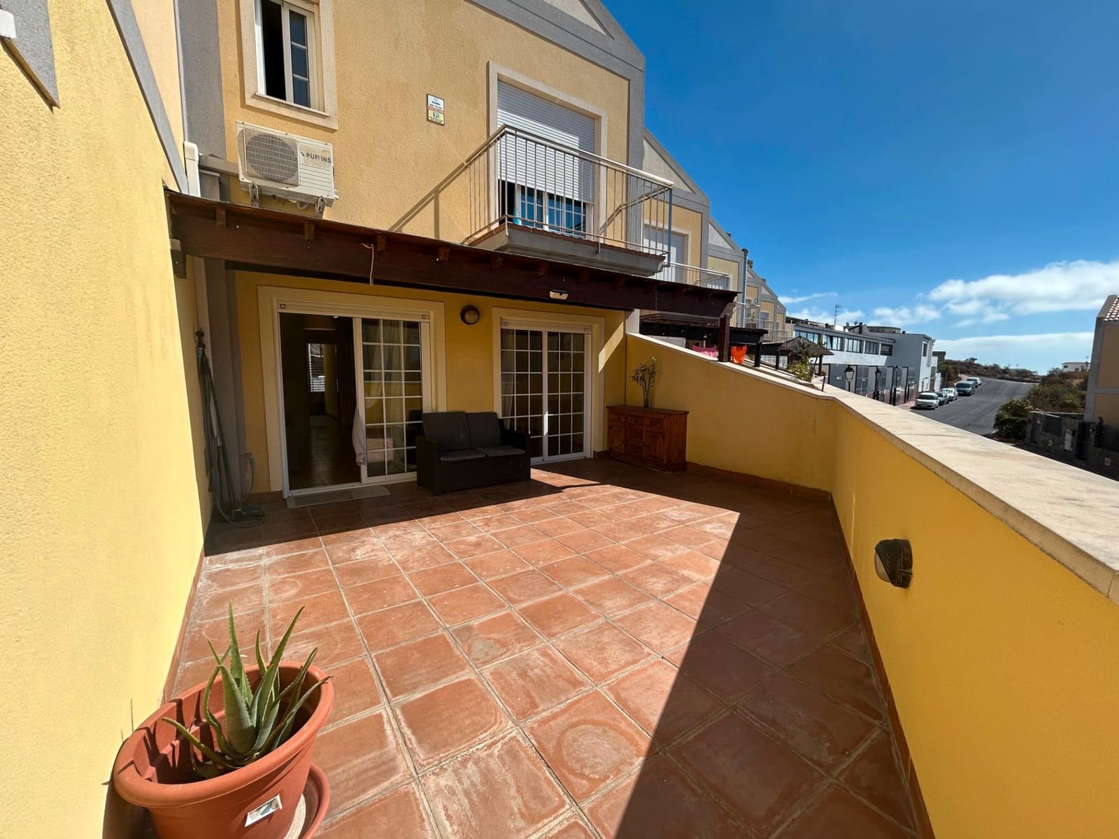 3 soverom Hus til salgs i San Miguel de Abona med svømmebasseng garasje - € 360 000 (Ref: 9200115)