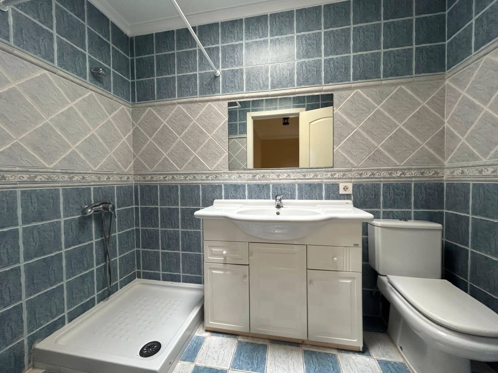 3 soverom Hus til salgs i San Miguel de Abona med svømmebasseng garasje - € 360 000 (Ref: 9200115)