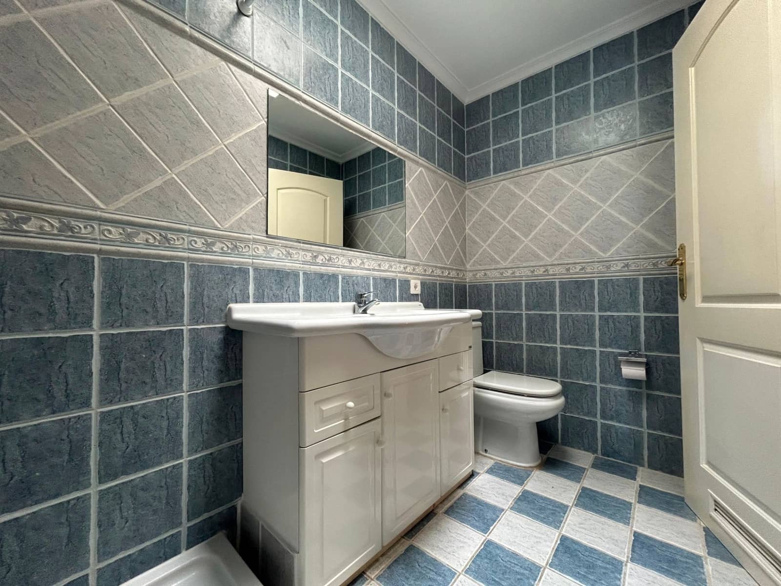 3 soverom Hus til salgs i San Miguel de Abona med svømmebasseng garasje - € 360 000 (Ref: 9200115)