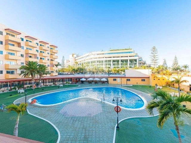 Apartamento de 1 habitación en Los Cristianos, Arona en venta con piscina garaje - 250.000 € (Ref: 9221418)