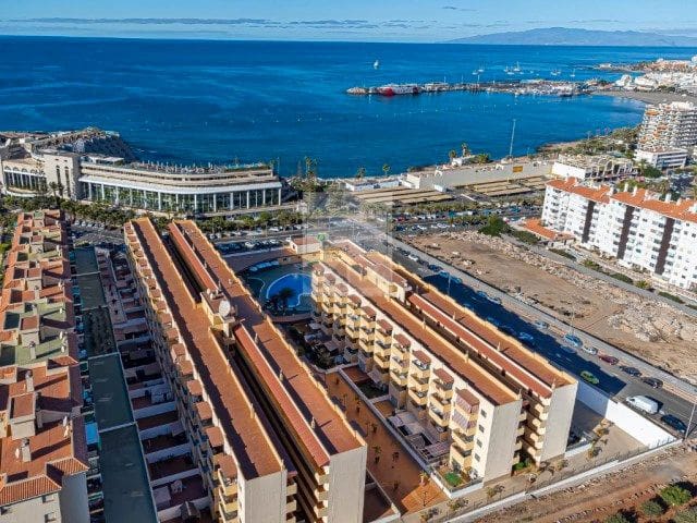 Apartamento de 1 habitación en Arona en venta con piscina garaje - 250.000 € (Ref: 9221418)
