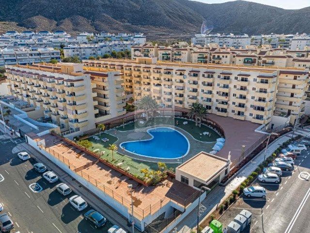 Apartamento de 1 habitación en Arona en venta con piscina garaje - 250.000 € (Ref: 9221418)