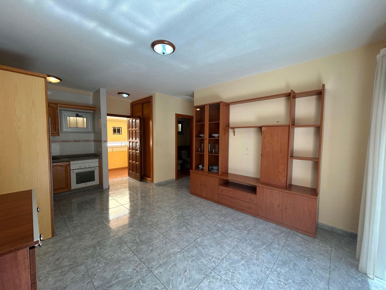 Apartamento de 1 habitación en Arona en venta con piscina garaje - 250.000 € (Ref: 9221418)