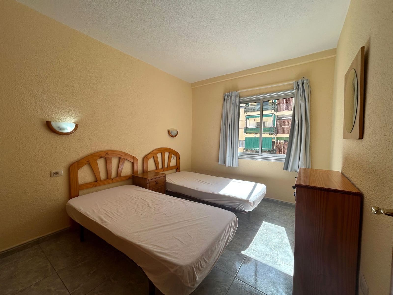 Apartamento de 1 habitación en Arona en venta con piscina garaje - 250.000 € (Ref: 9221418)