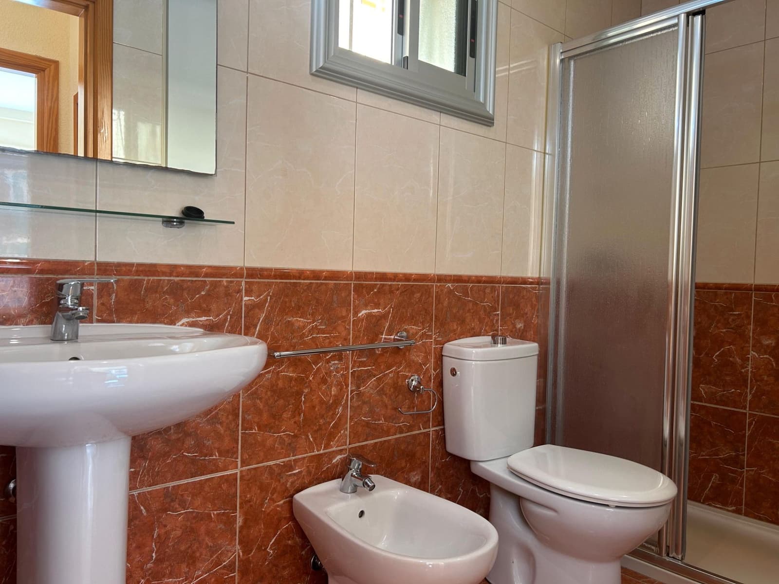 Apartamento de 1 habitación en Arona en venta con piscina garaje - 250.000 € (Ref: 9221418)