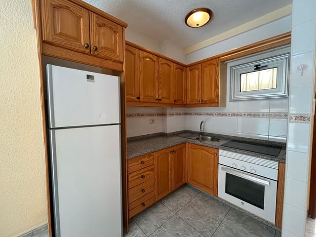 Apartamento de 1 habitación en Los Cristianos, Arona en venta con piscina garaje - 250.000 € (Ref: 9221418)