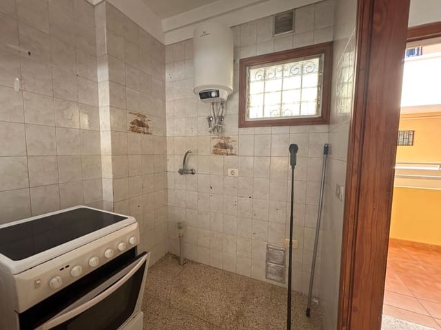Apartamento de 1 habitación en Los Cristianos, Arona en venta con piscina garaje - 225.000 € (Ref: 9221419)