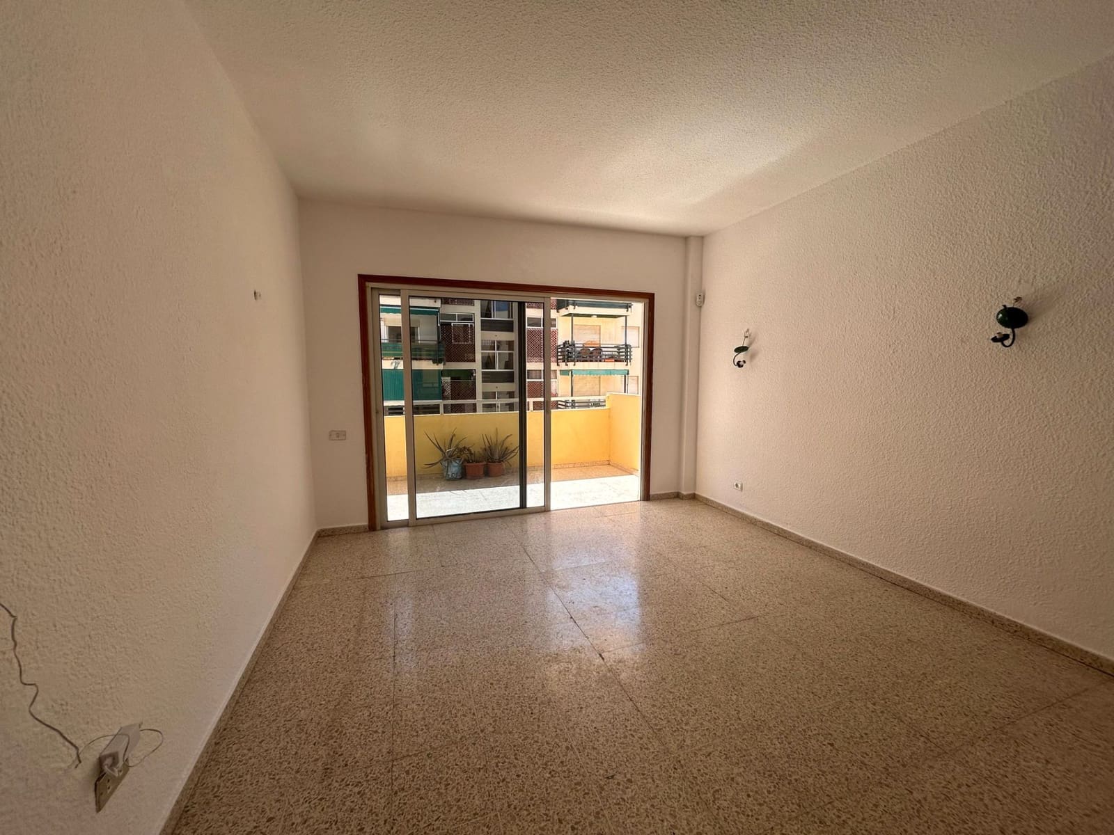 Apartamento de 1 habitación en Arona en venta con piscina garaje - 225.000 € (Ref: 9221419)
