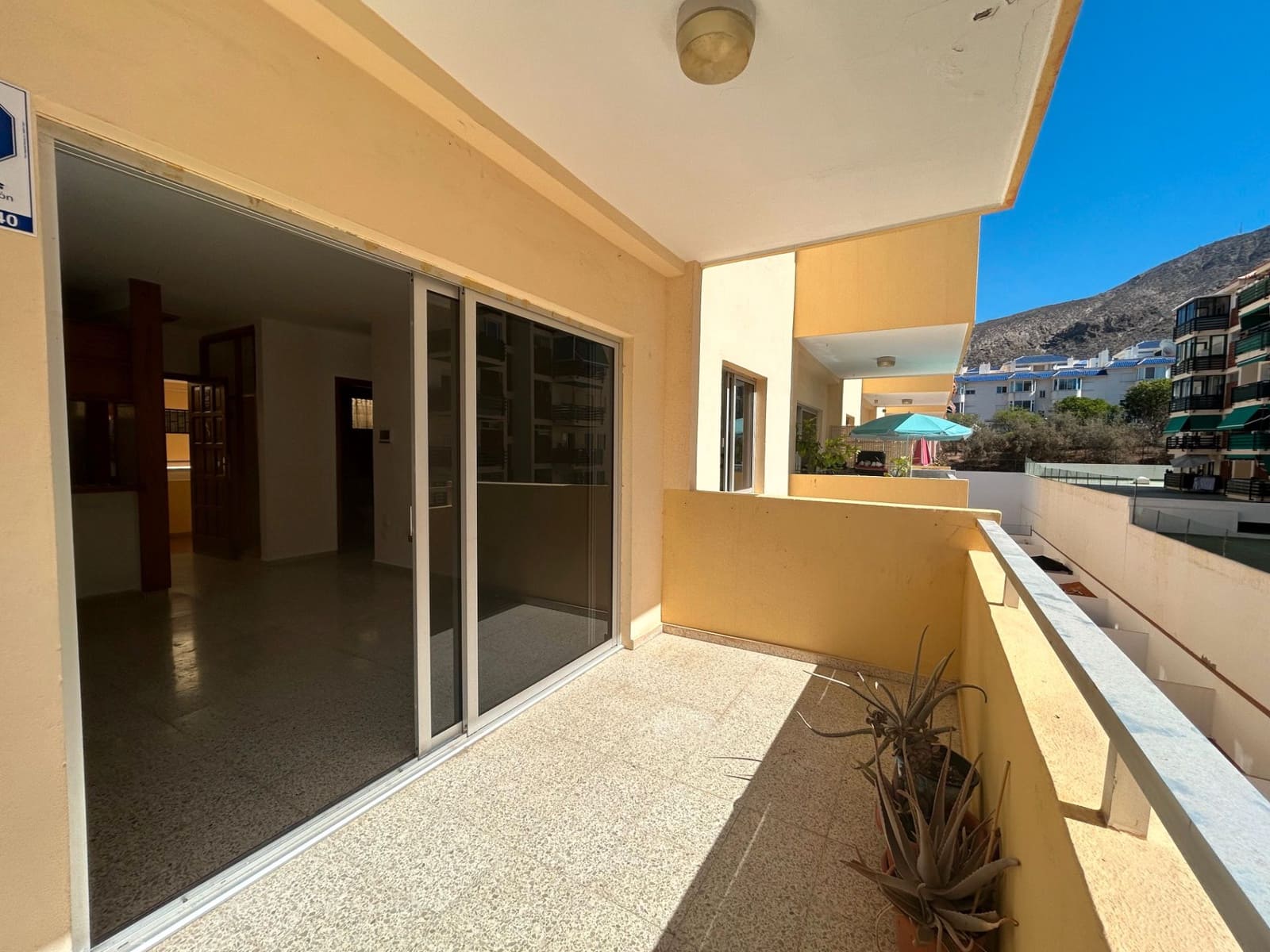 Apartamento de 1 habitación en Arona en venta con piscina garaje - 225.000 € (Ref: 9221419)