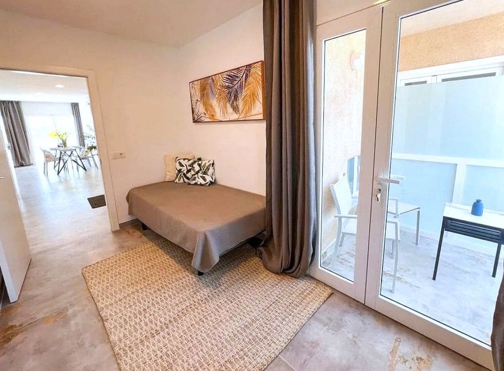 2 bedroom Apartment for sale in Arona - € 249,000 (Ref: 9314510)