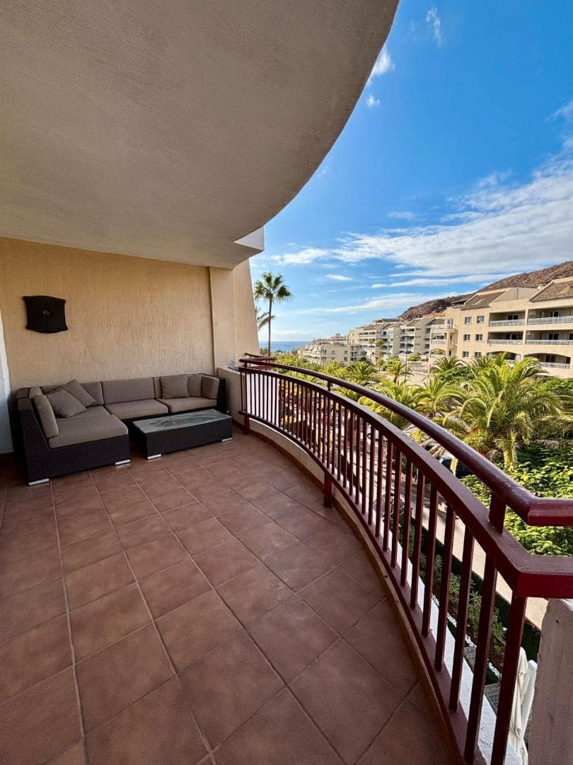 2 bedroom Apartment for sale in Arona with pool garage - € 359,000 (Ref: 9414955)