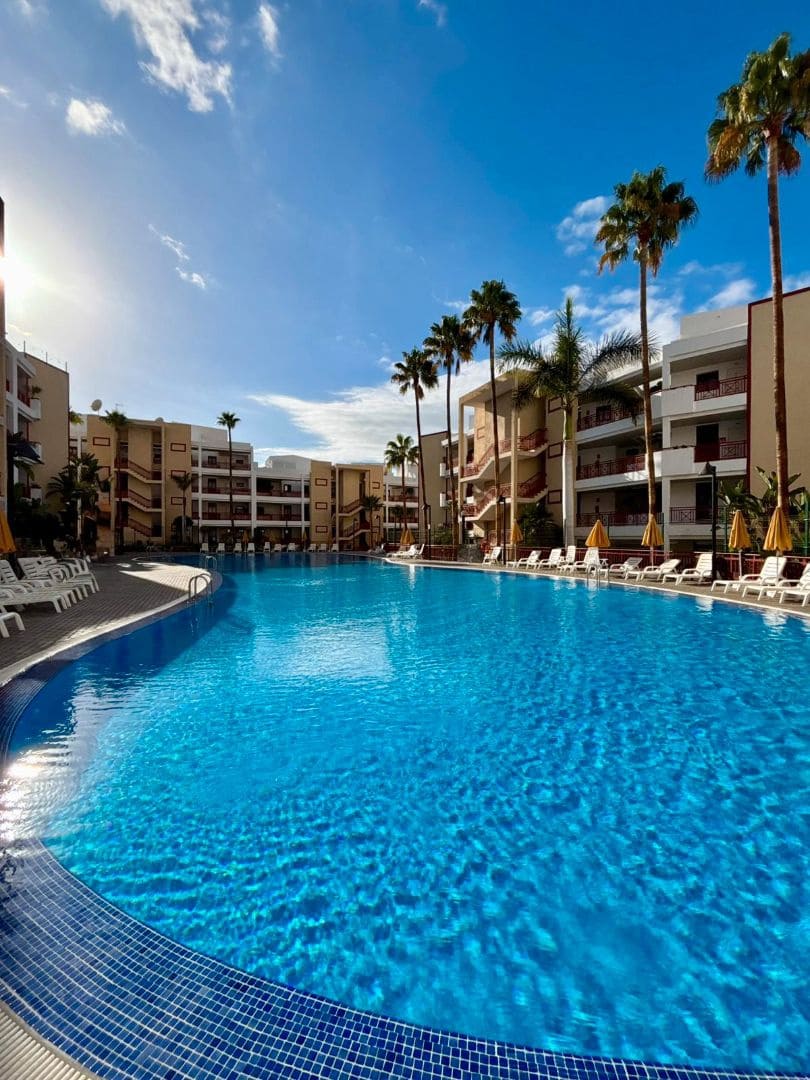 2 bedroom Apartment for sale in Arona with pool garage - € 359,000 (Ref: 9414955)