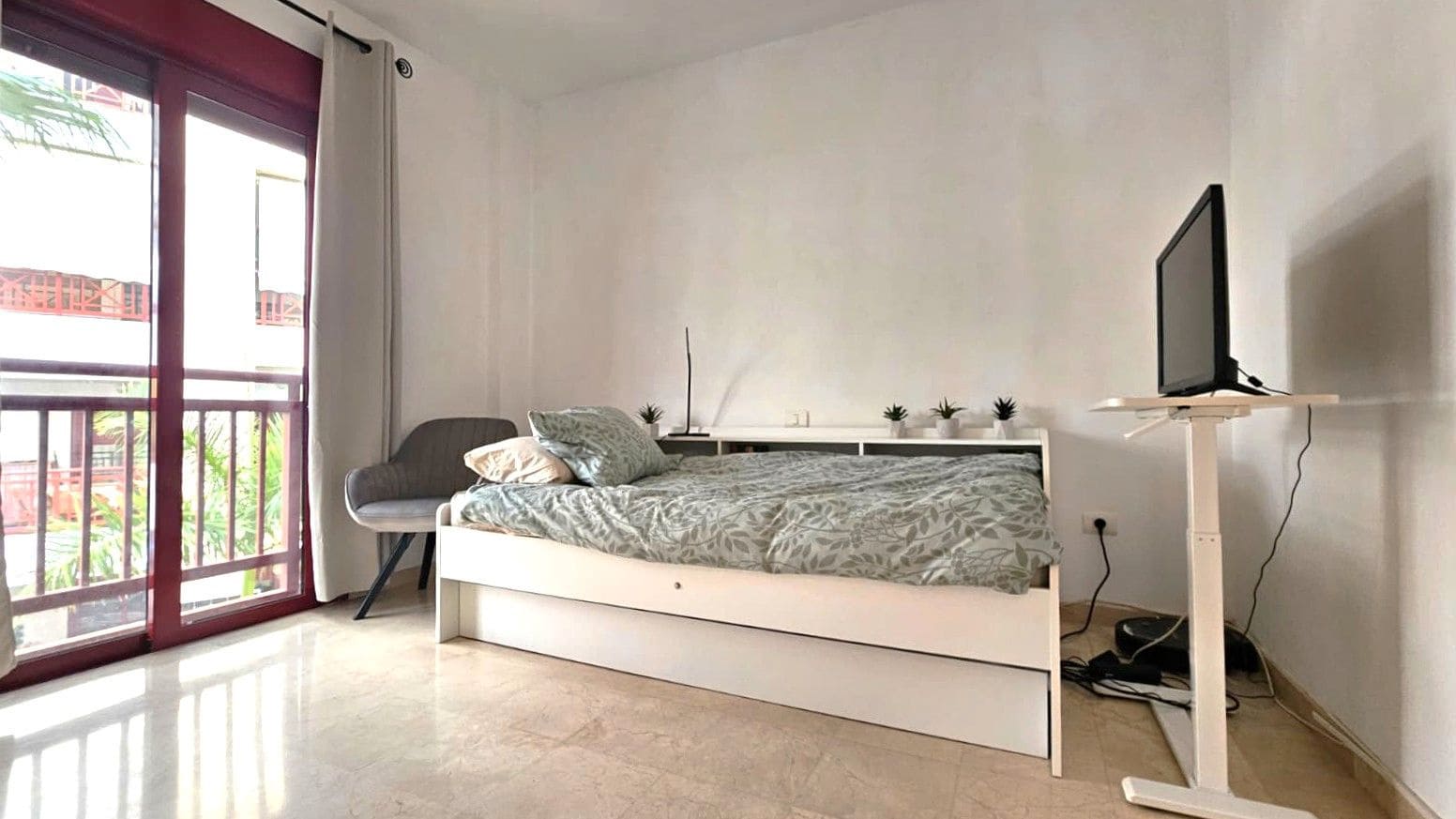 2 bedroom Apartment for sale in Arona with pool garage - € 359,000 (Ref: 9414955)