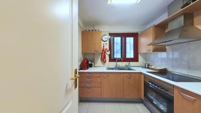 2 soverom Leilighet til salgs i Arona med svømmebasseng garasje - € 359 000 (Ref: 9414955)