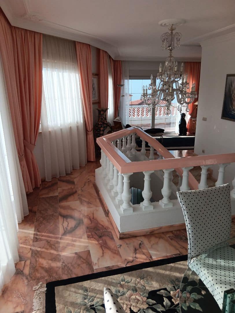 3 soverom Villa til salgs i Arona med svømmebasseng - € 990 000 (Ref: 9447301)