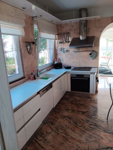 3 makuuhuone Huvila myytävänä paikassa Chayofa, Arona mukana uima-altaan - 990 000 € (Ref: 9447301)