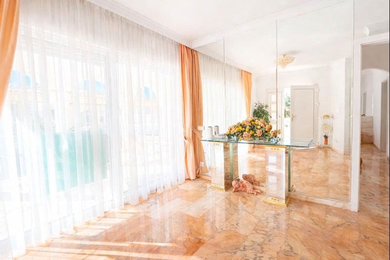 3 soverom Villa til salgs i Arona med svømmebasseng - € 950 000 (Ref: 9447301)