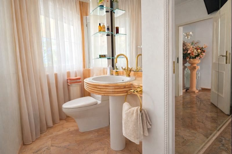 3 soverom Villa til salgs i Arona med svømmebasseng - € 950 000 (Ref: 9447301)