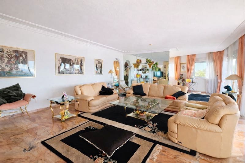 3 soverom Villa til salgs i Arona med svømmebasseng - € 950 000 (Ref: 9447301)