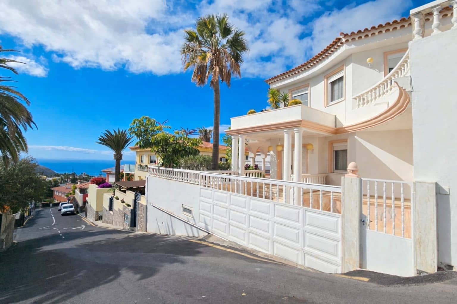 3 soverom Villa til salgs i Arona med svømmebasseng - € 950 000 (Ref: 9447301)