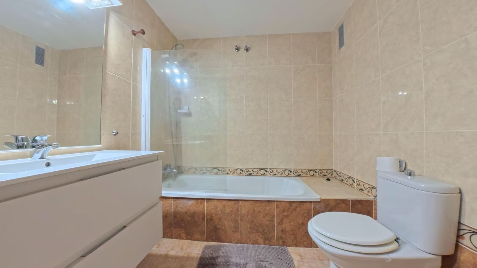 3 Zimmer Apartment zu verkaufen in Granadilla de Abona mit Garage - 245.000 € (Ref: 9503441)