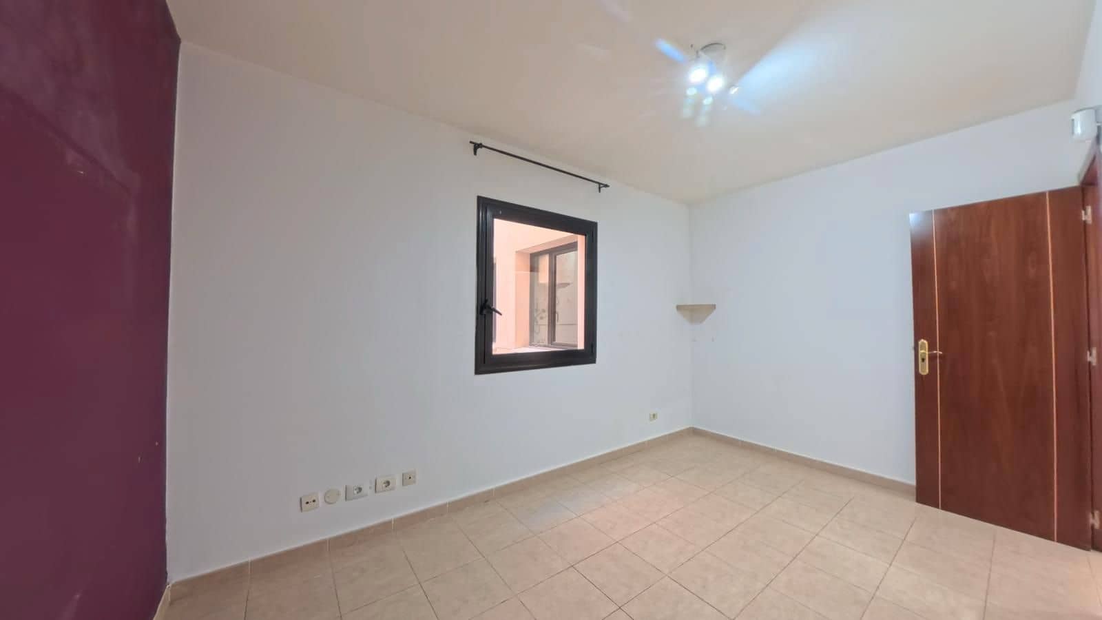 2 bedroom Flat for sale in Granadilla de Abona with garage - € 195,000 (Ref: 9550285)