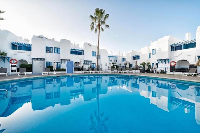 Apartamento de 1 habitación en Playa Fañabe, Adeje en venta con piscina - 310.000 € (Ref: 9550286)