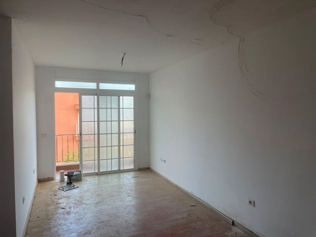 3 quarto Apartamento para venda em Granadilla de Abona - 150 000 € (Ref: 9572360)