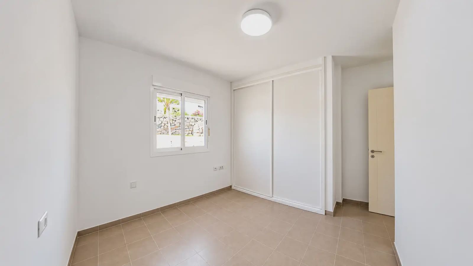 2 soverom Leilighet til salgs i Arona med svømmebasseng - € 320 000 (Ref: 9635128)