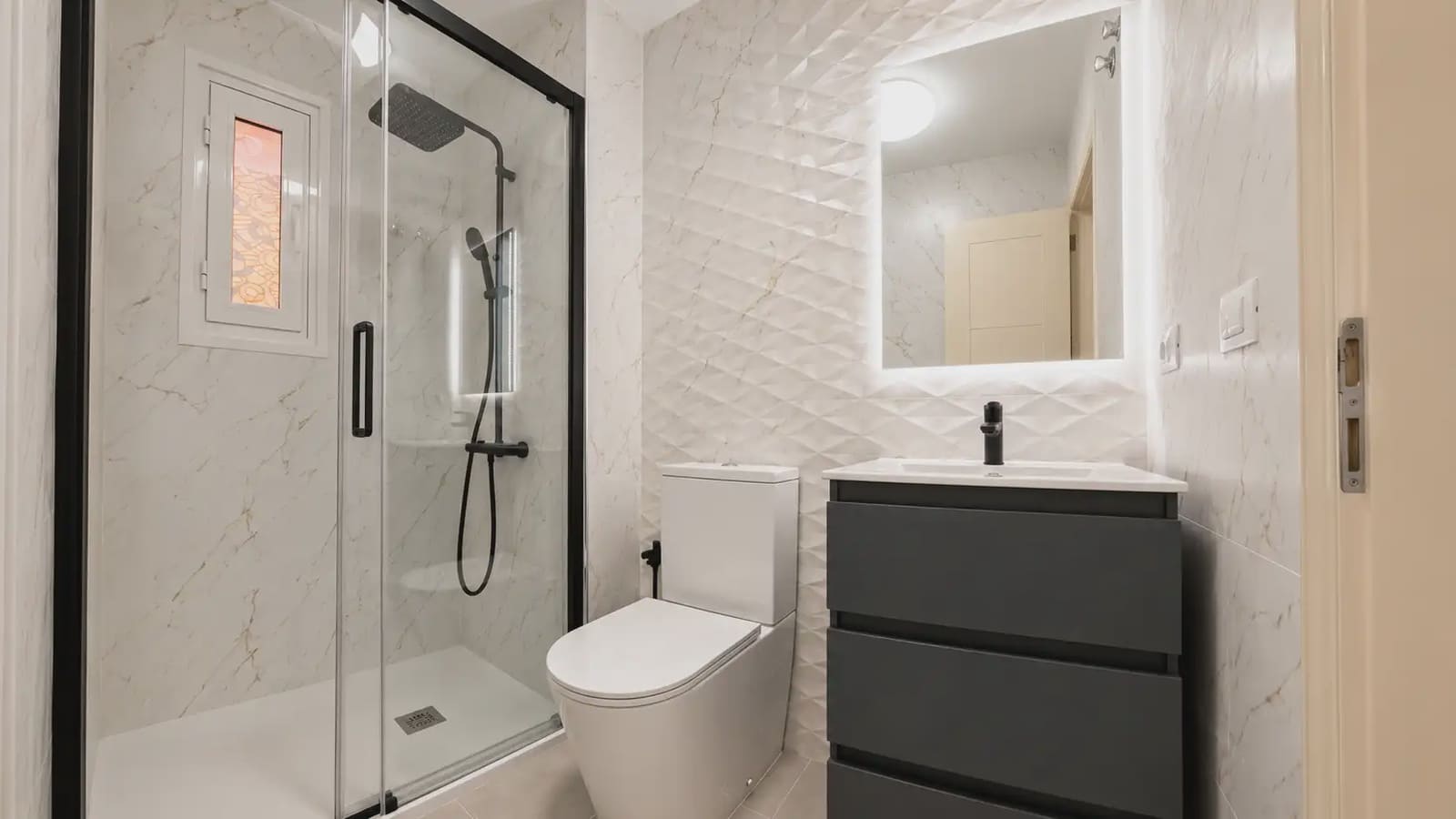 2 soverom Leilighet til salgs i Arona med svømmebasseng - € 320 000 (Ref: 9635128)
